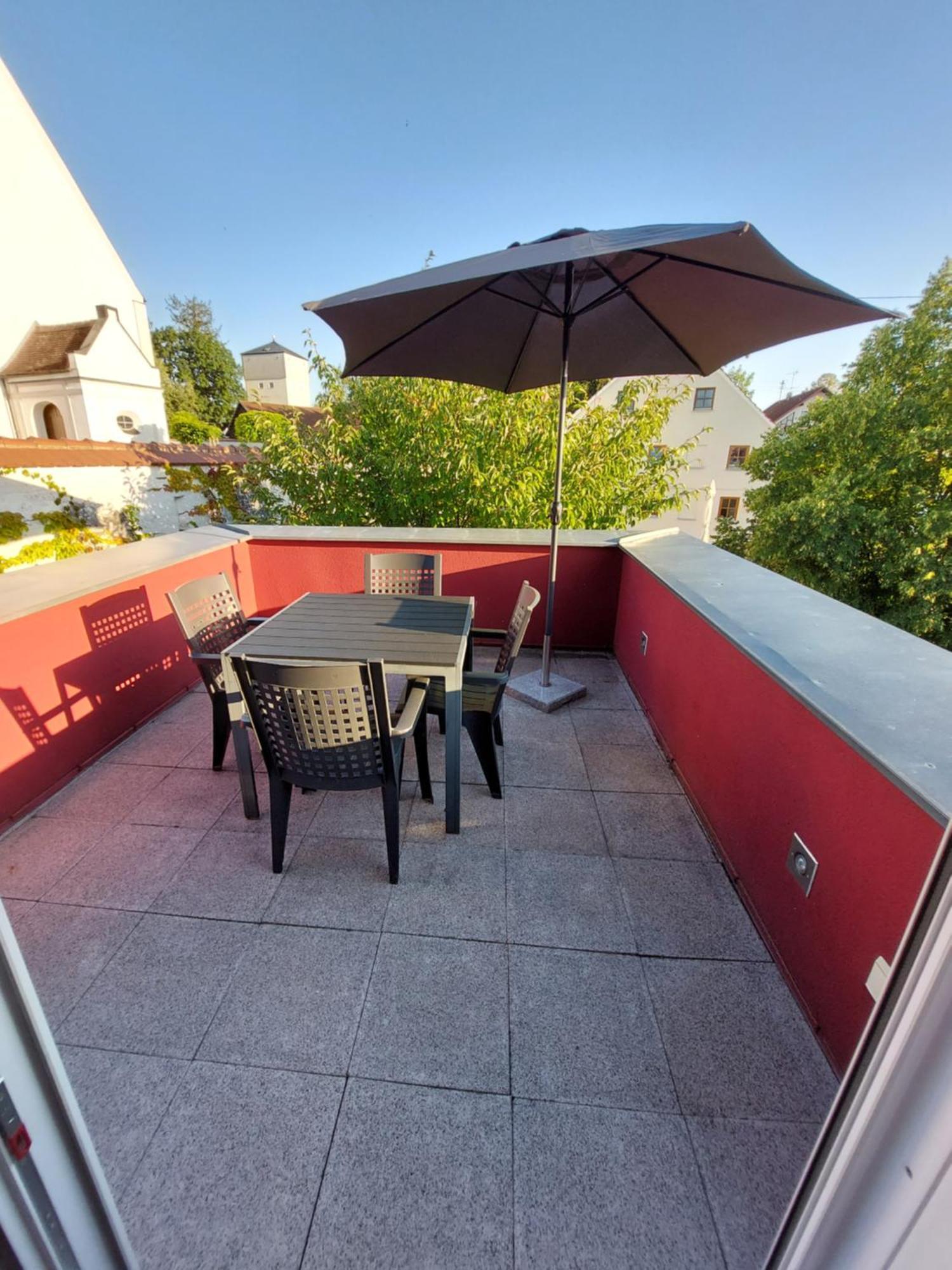 Pension Am Kirchberg Wehringen Extérieur photo