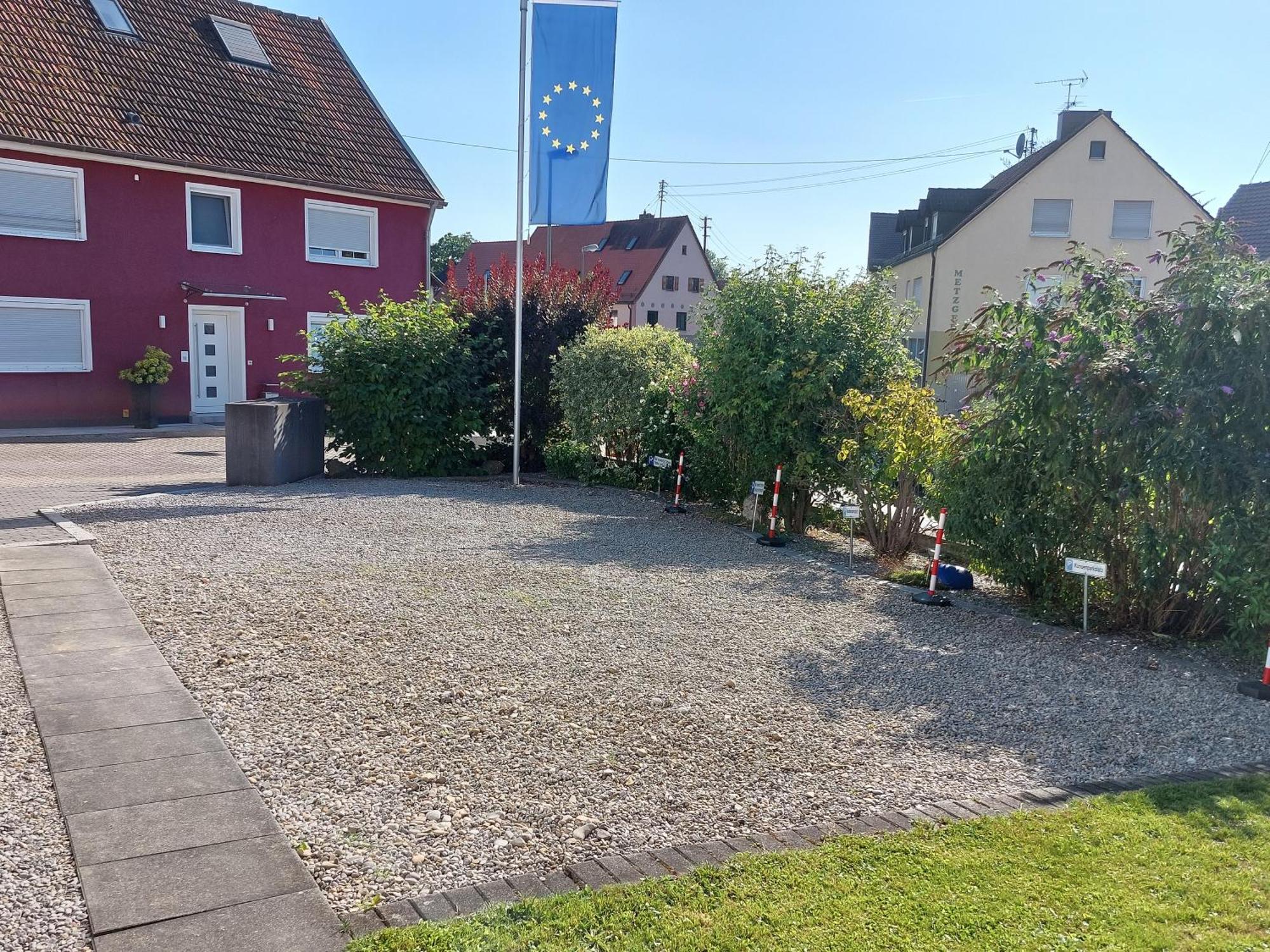 Pension Am Kirchberg Wehringen Extérieur photo